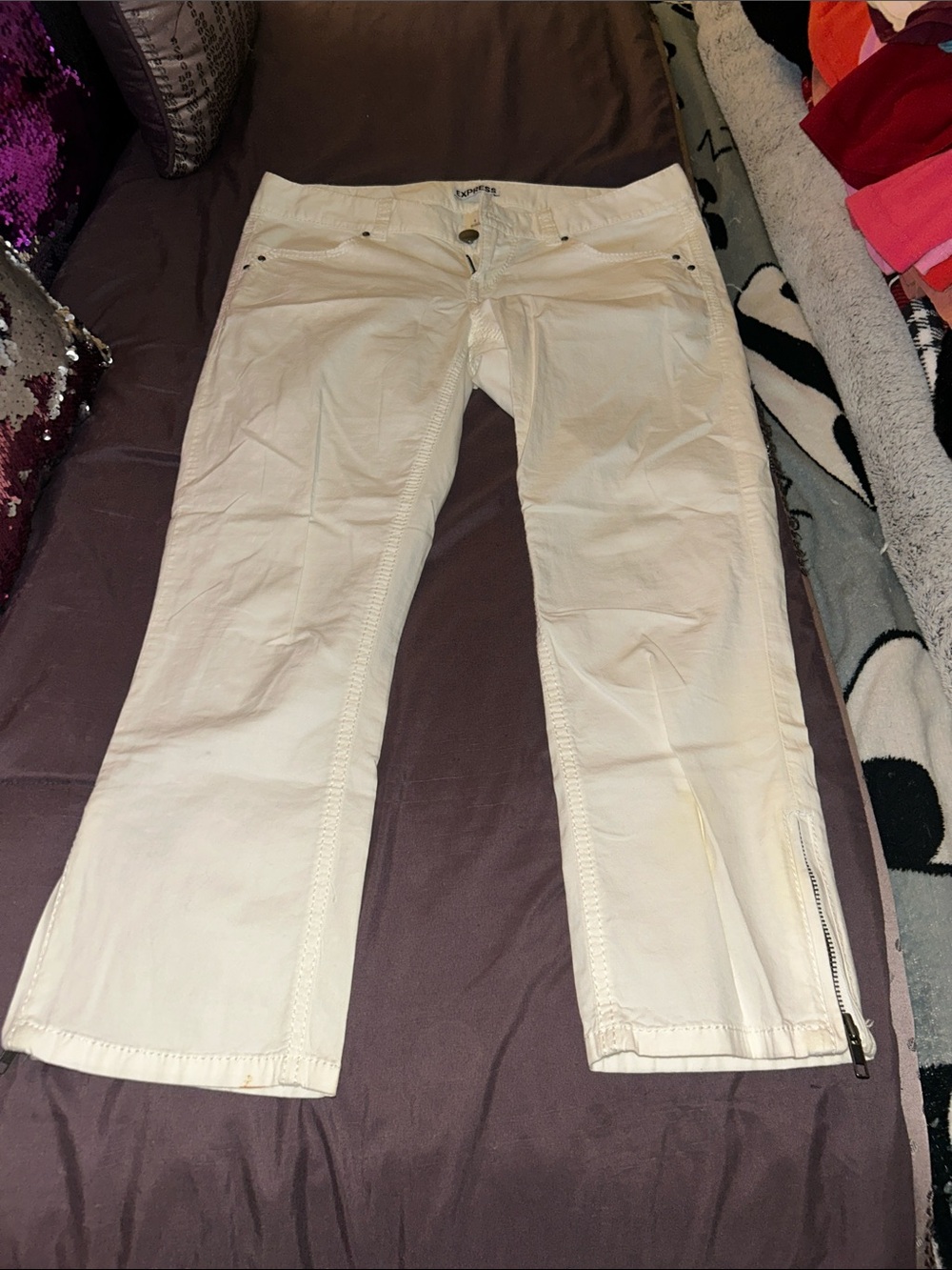 Express White Cropped Ankle Jeans with Side Zips